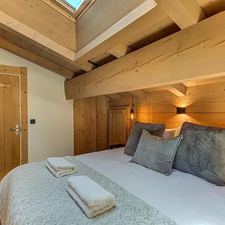 Soleil, Alpes Travel, Argentiere, Sleeps 9 * Chamonix