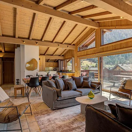 Soleil, Alpes Travel, Argentiere, Sleeps 9 Apartment Chamonix